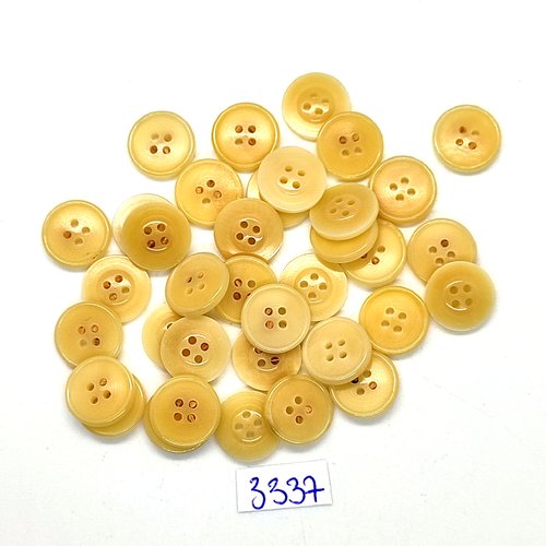 35 boutons en résine beige - 12/13mm - tr3337