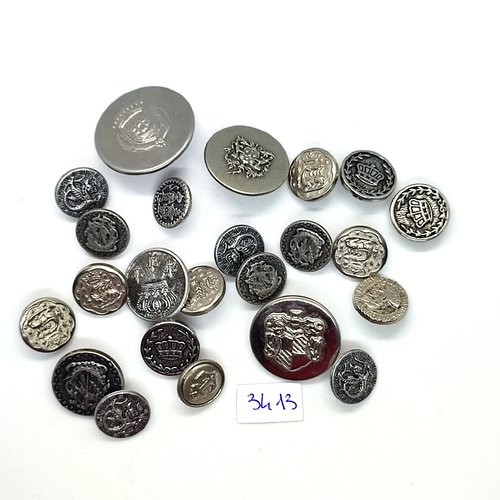 23 boutons en résine argenté - taille diverse - tr3413