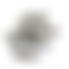 24 boutons en résine argenté - entre 13mm et 20mm - tr3414