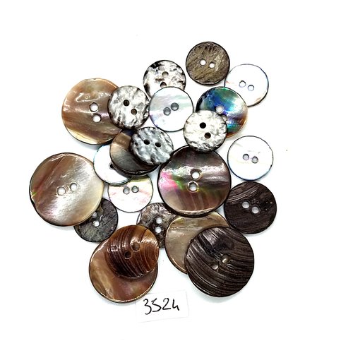 22 boutons en nacre marron - entre 15mm et 25mm - tr3524