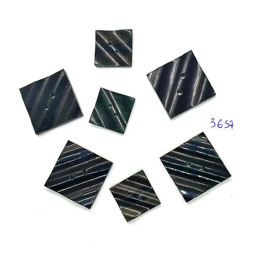 7 boutons en résine vert - 26x26mm et 19x19mm - tr3657
