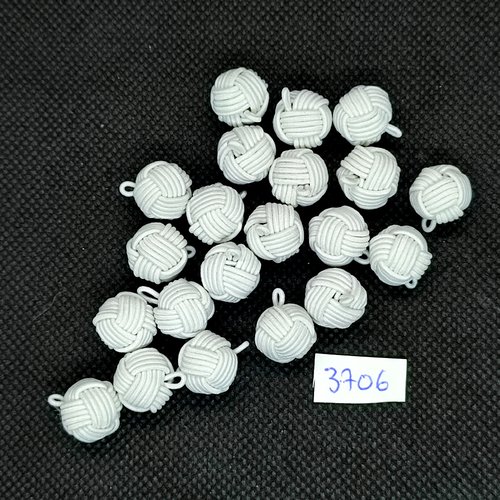 21 boutons en tissu blanc - 12mm - tr3706