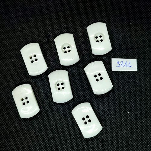 7 boutons en résine blanc - 17x23mm - tr3712