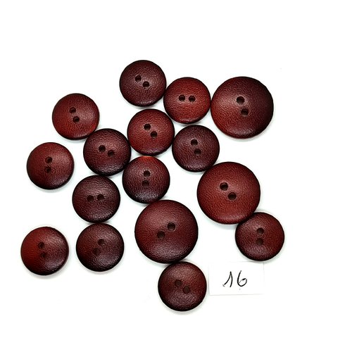 16 boutons en résine marron - 20mm et 15mm - tr3856