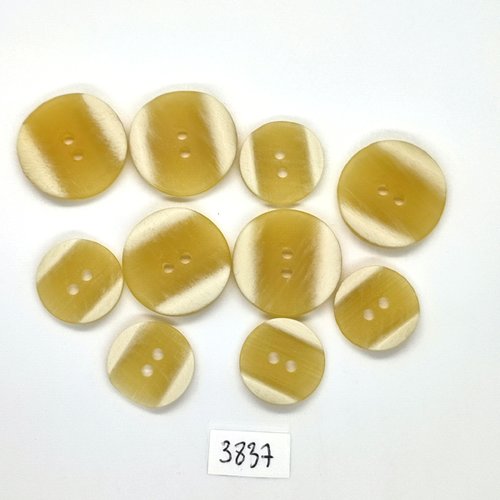 10 boutons en résine beige - 23mm et 18mm - tr3837