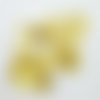 16 boutons en résine jaune / ocre - entre 14mm et 27mm - tr4004