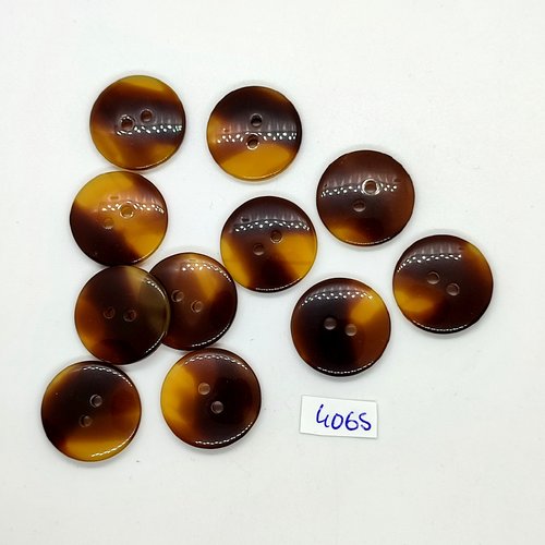 11 boutons en résine marron - 20mm - tr4065