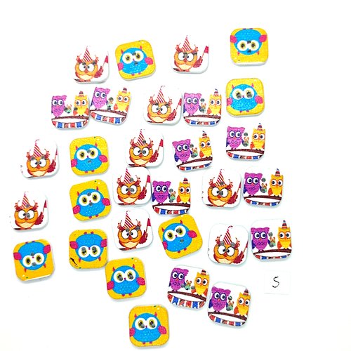 30 boutons en bois fantaisie - chouette multicolore - 15x15mm - 5