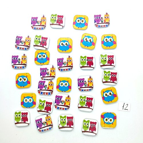 30 boutons en bois fantaisie - chouette multicolore - 15x15mm - 12