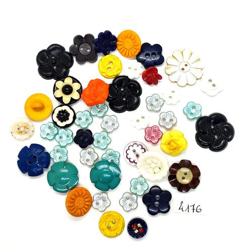 45 boutons en résine multicolore (fleur) - taille diverse - tr4176