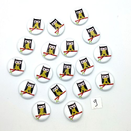 18 boutons en bois fantaisie chouette - jaune fond blanc - 18mm - 9