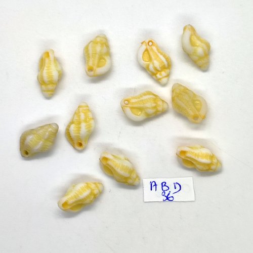 10 boutons en résine jaune clair et blanc - coquillage - 10x16mm - abd36