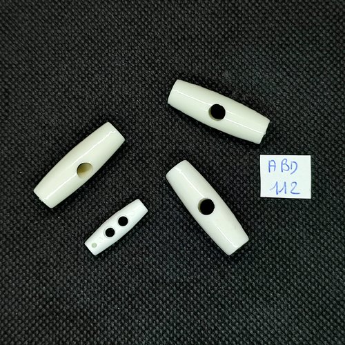 4 boutons brandebourg en résine blanc - 10x30mm et 6x20mm - abd112