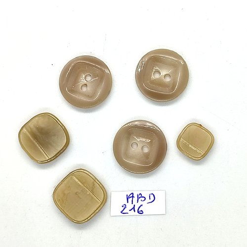 6 boutons en résine beige - 17mm - 15x15mm et 11x11mm - abd216