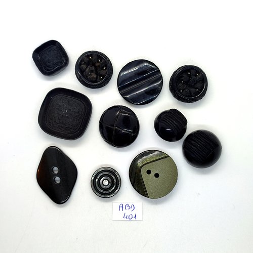 11 boutons en résine noir et vert - taille diverse - abd401