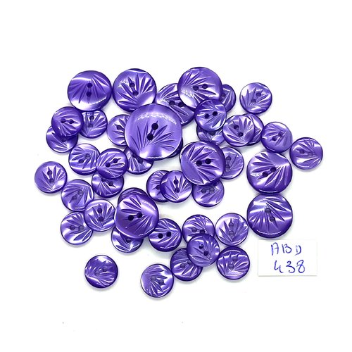 46 boutons en résine violet - 18mm - 14mm et 10mm - abd438