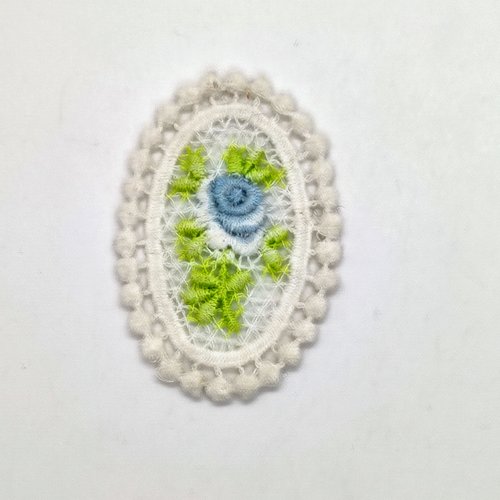 1 thermocollant / écusson à coudre - napperon - blanc vert et bleu