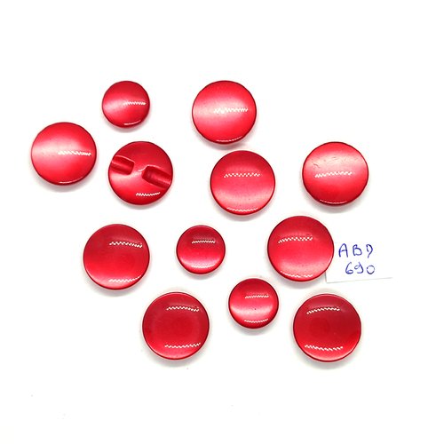 12 boutons en résine rouge - 18mm et 13mm - abd690