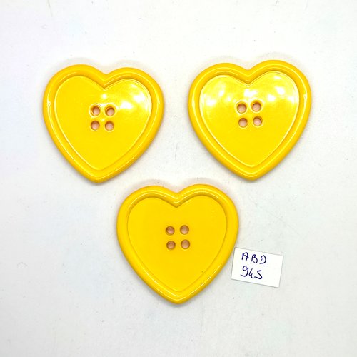 3 boutons en résine jaune (coeur) - 48mm - abd945