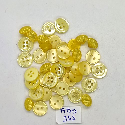 38 boutons en résine jaune - 9mm - 11mm et 10mm - abd955