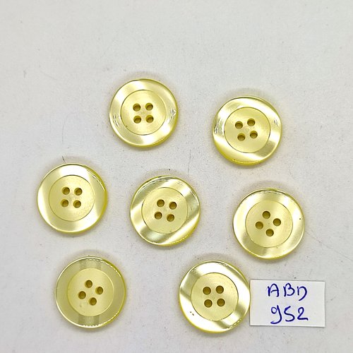 7 boutons en résine jaune - 18mm - abd952