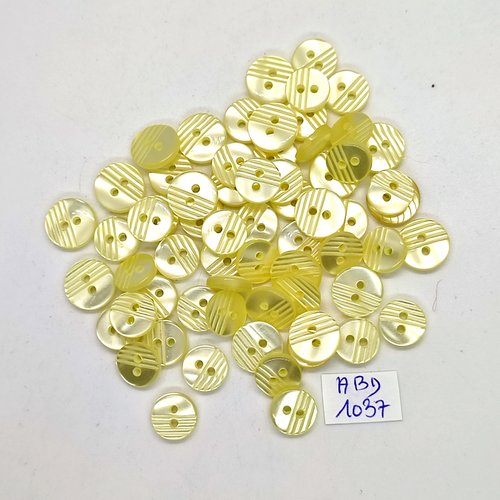 64 boutons en résine jaune - entre 10mm et 11mm - abd1037
