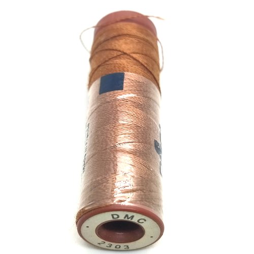 Fil pour tissu léger - dmc - marron 2303 - tubino 100m - sachet 1