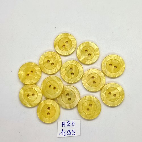 13 boutons en résine jaune - 18mm - abd1093