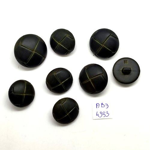 8 boutons en résine marron foncé - 23mm et 20mm - tr4333