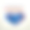 1 thermocollant / écusson à coudre bleu - un coeur - 87x75mm