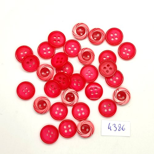 31 boutons résine rouge - 13mm- tr4386