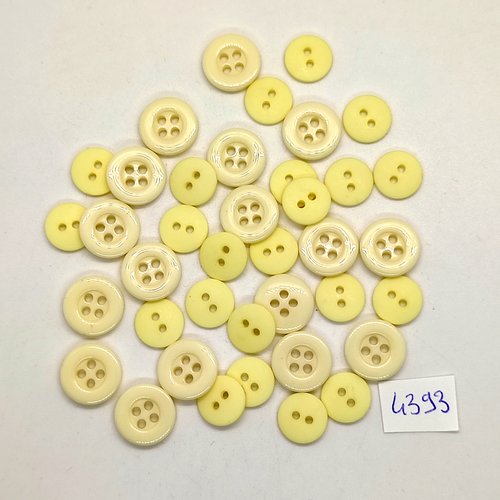 39 boutons résine jaune clair - 11mm et 14mm - tr4393