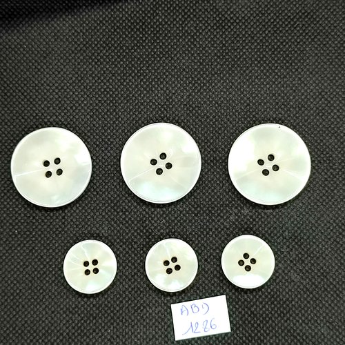 6 boutons résine blanc cassé - 27mm et 18mm - abd1286