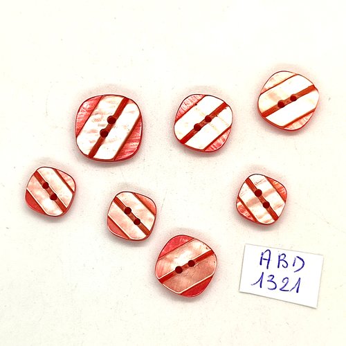7 boutons résine rouge et rose - 15x15mm - 13x13mm et 11x11 mm - abd1321