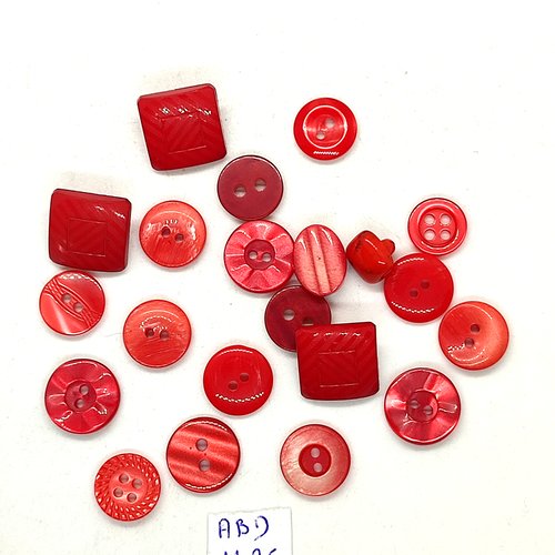 21 boutons résine rouge - entre 8mm et 13mm - abd1485