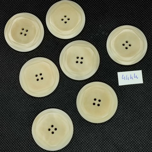 7 boutons en résine beige clair - 33mm - tr4444