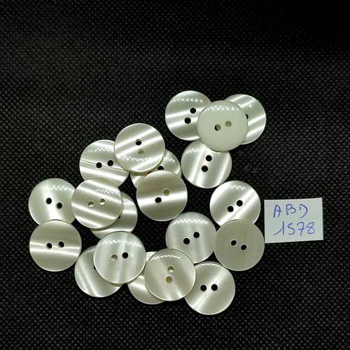 20 boutons en résine blanc cassé - 18mm - abd1578
