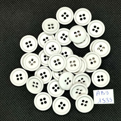 33 boutons en résine blanc cassé - 15mm - abv1535