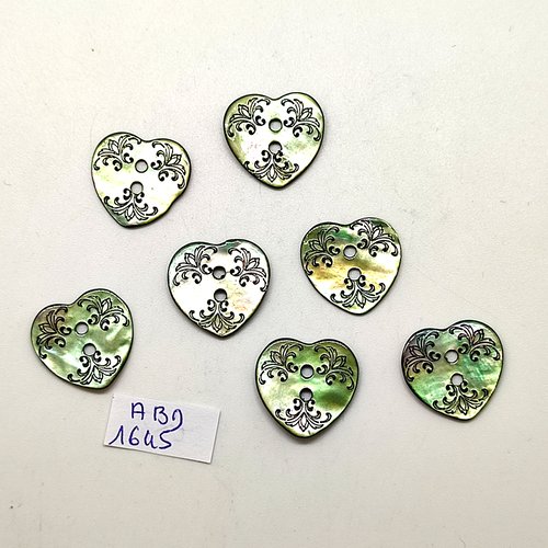 7 boutons en nacre vert - coeur - 24mm - abd1645