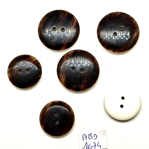 6 boutons en résine marron et blanc dessous - 28mm et 22mm - abd1674