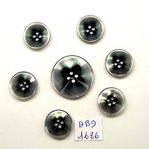 7 boutons en résine gris - 28mm et 18mm - abd1686