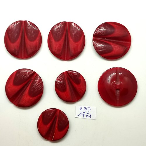 7 boutons en résine rouge foncé - 34mm et 27mm - abd1761