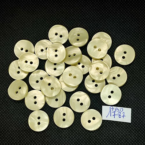 29 boutons en résine jaune - 15mm - abd1787