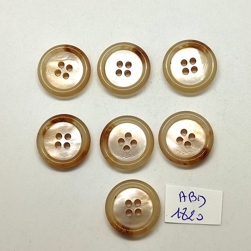 7 boutons en résine beige - 20mm - abd1820