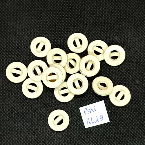 18 boutons en résine blanc cassé - 14mm - bri1419