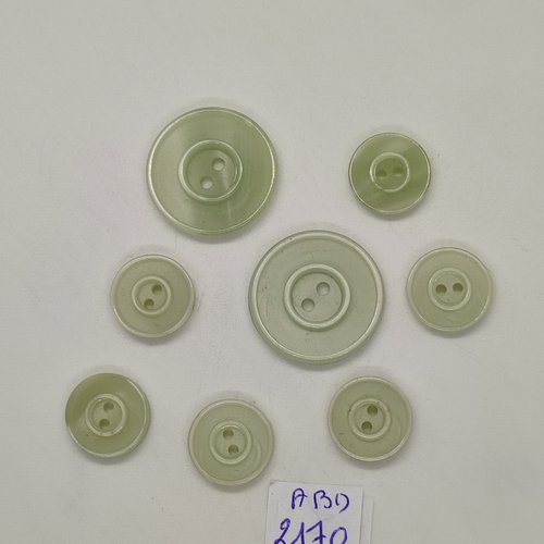 8 boutons en résine vert très clair - 22mm et 14mm - abd2170