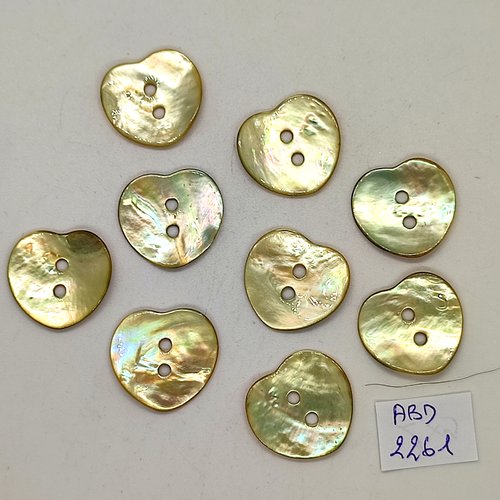 9 boutons en nacre jaune - coeur - 20mm- abd2261