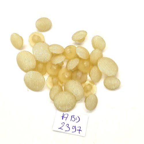 28 boutons en résine beige - 12mm et 9mm - abd2397