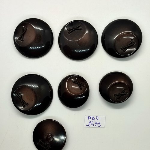 7 boutons en résine marron - 34mm et 28mm - abd2499