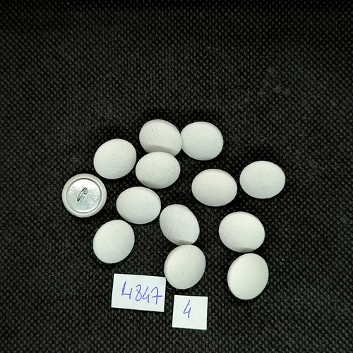 13 boutons en passementerie blanc et métal argenté - 14mm - tr4847